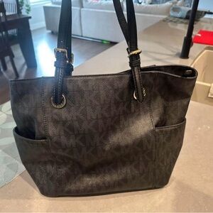 Michael Kors tote bag and wallet
